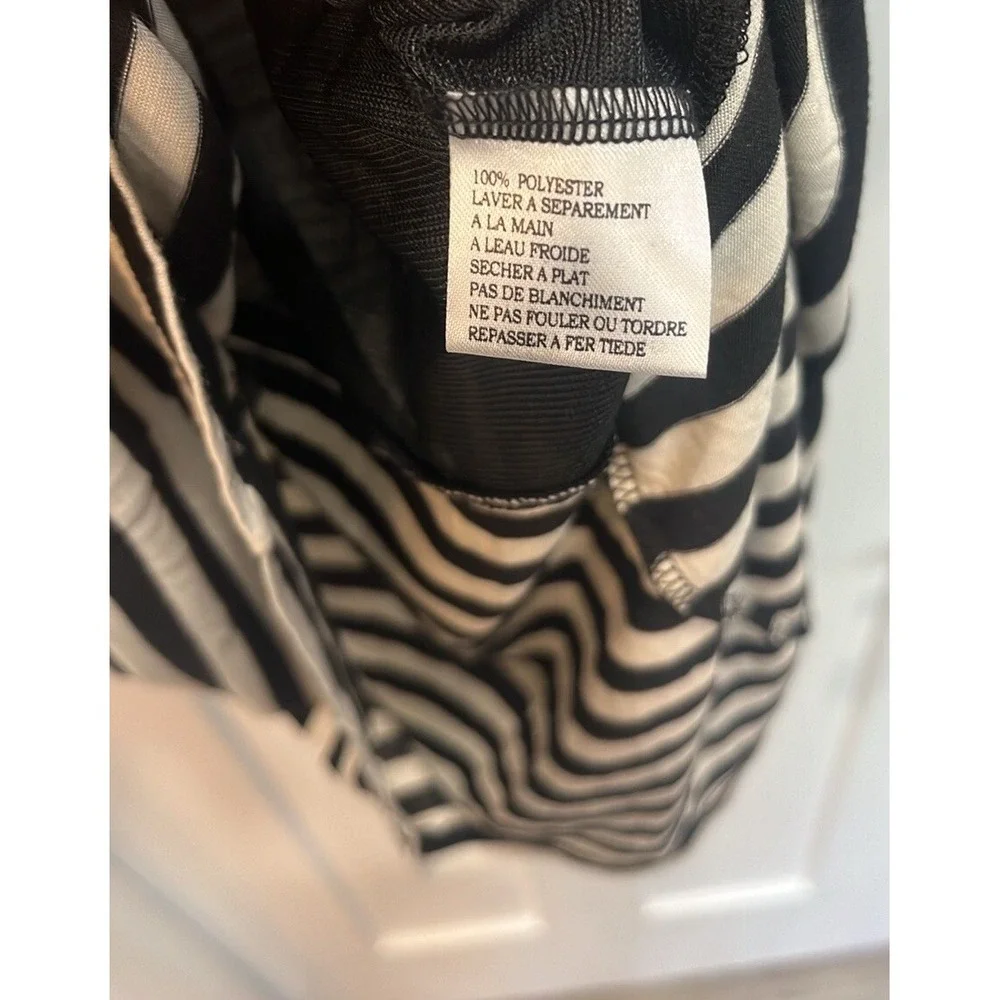 Simon Chang Women's Sheer Cap Sleeve Zebra Print Black White Top Blouse Size‎ 6
